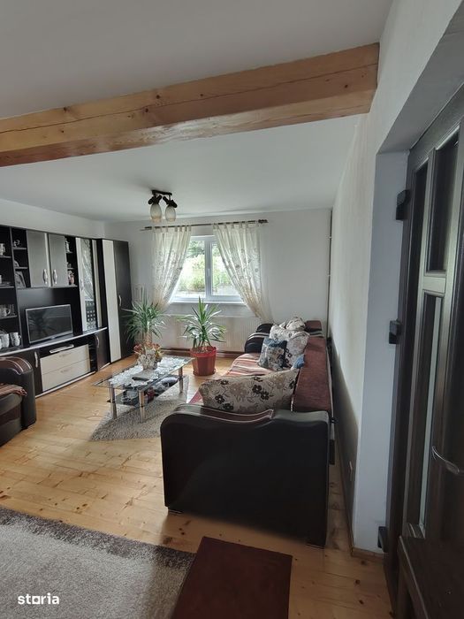 Casa singur in curte in Tocile, Sadu P+M, mobilata si utilata