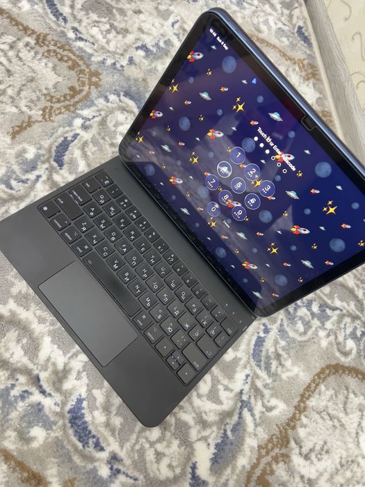 IPAD A16 128 Gb BLUE + Magic keyboard