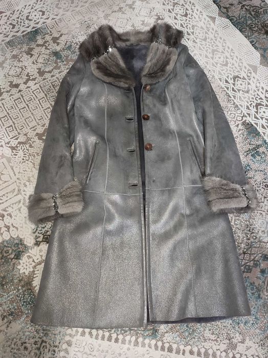 Красивая дубленка 48-50размер.