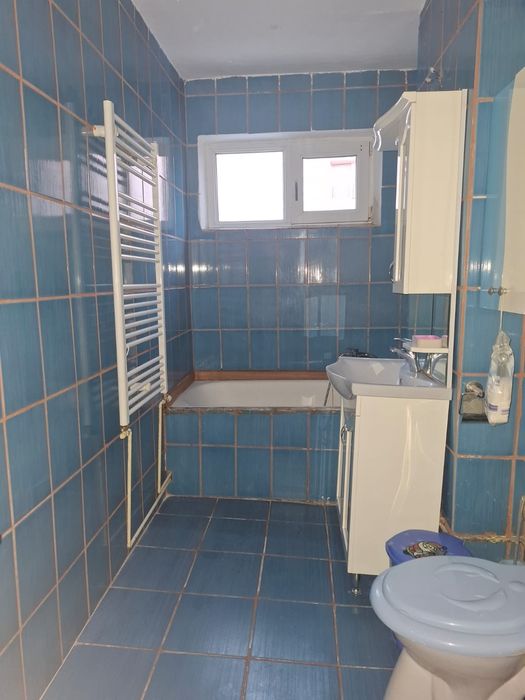 Vanzare Apartament 4 camere. Caransebes