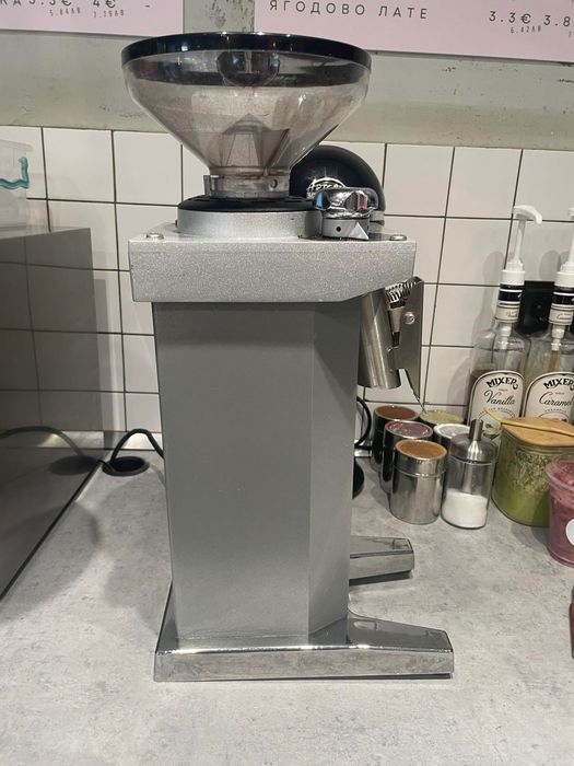 Eureka Mignon Професионална кафемелачка – 350€