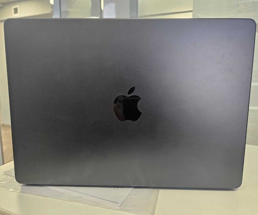 14-inch MacBook Pro 1 Tb