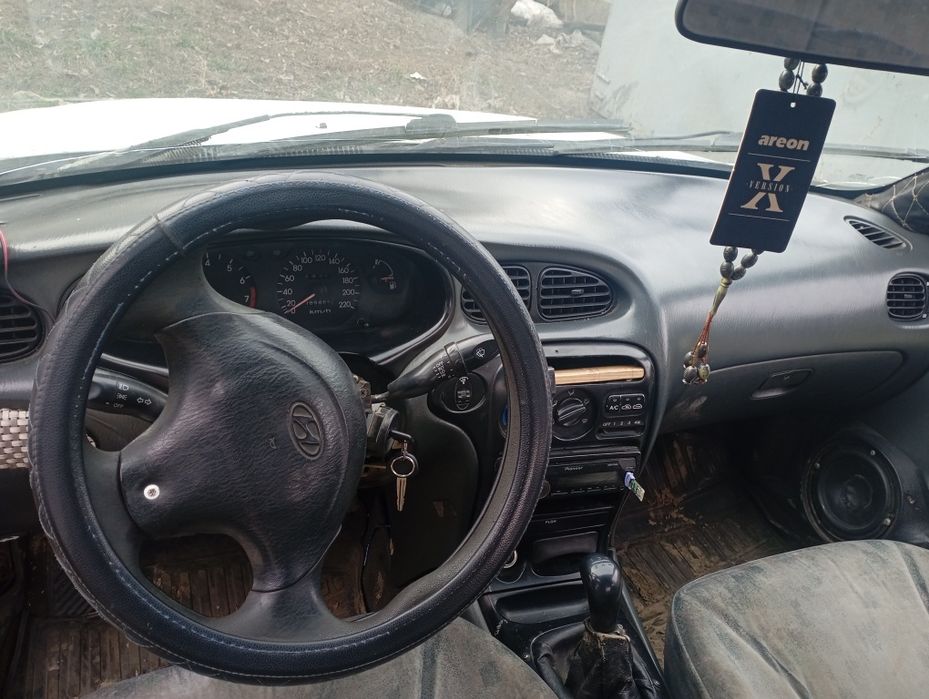 Продам хундай лантра 1995 года
