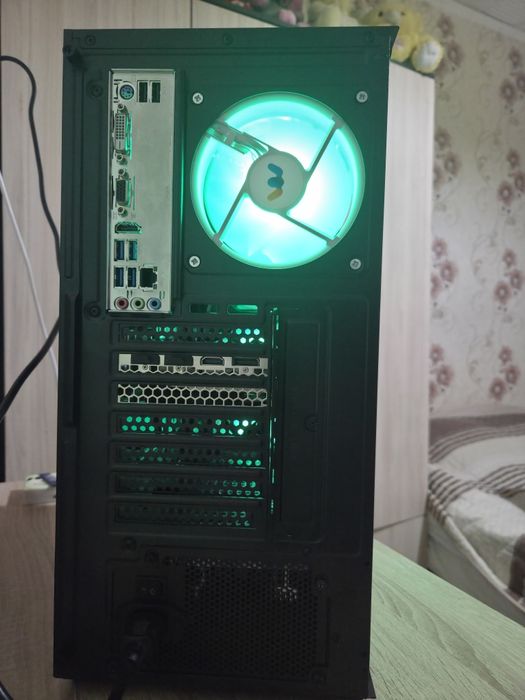 Ryzen 5 5600X / RTX 2070 SUPER / 16GB RAM / 512GB NVMe