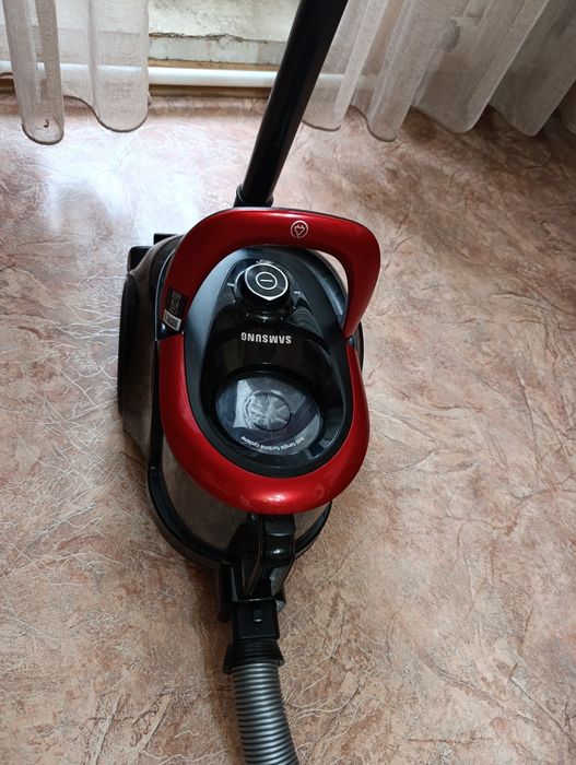 Пылесос Самсунг.