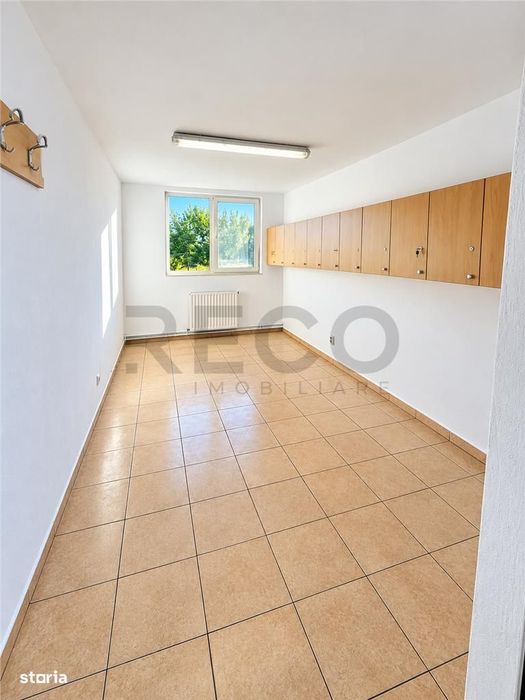 RECO Spatiu Comercial, Santion