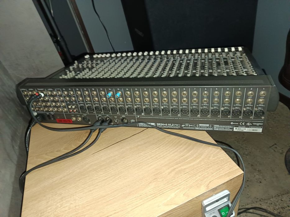 PEAVEY USA окомплектована оригинална система за група