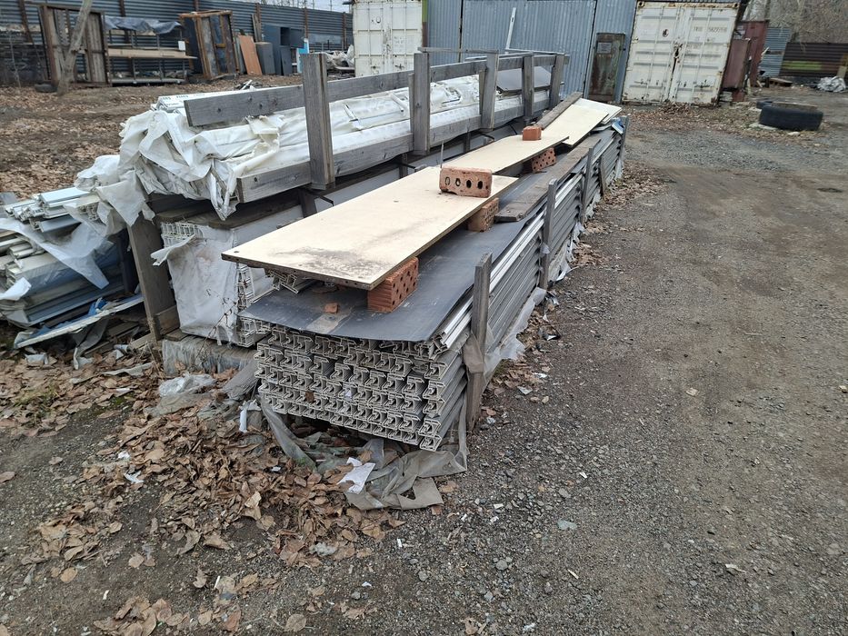 Продам пластиковые профилья