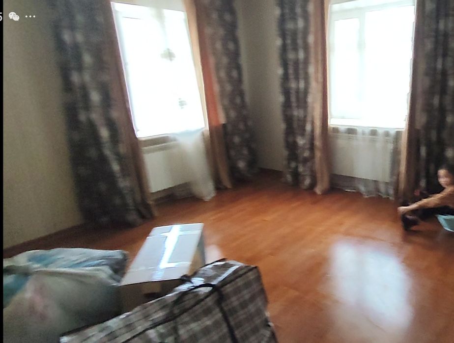 Продам шторы, висели в гостиной