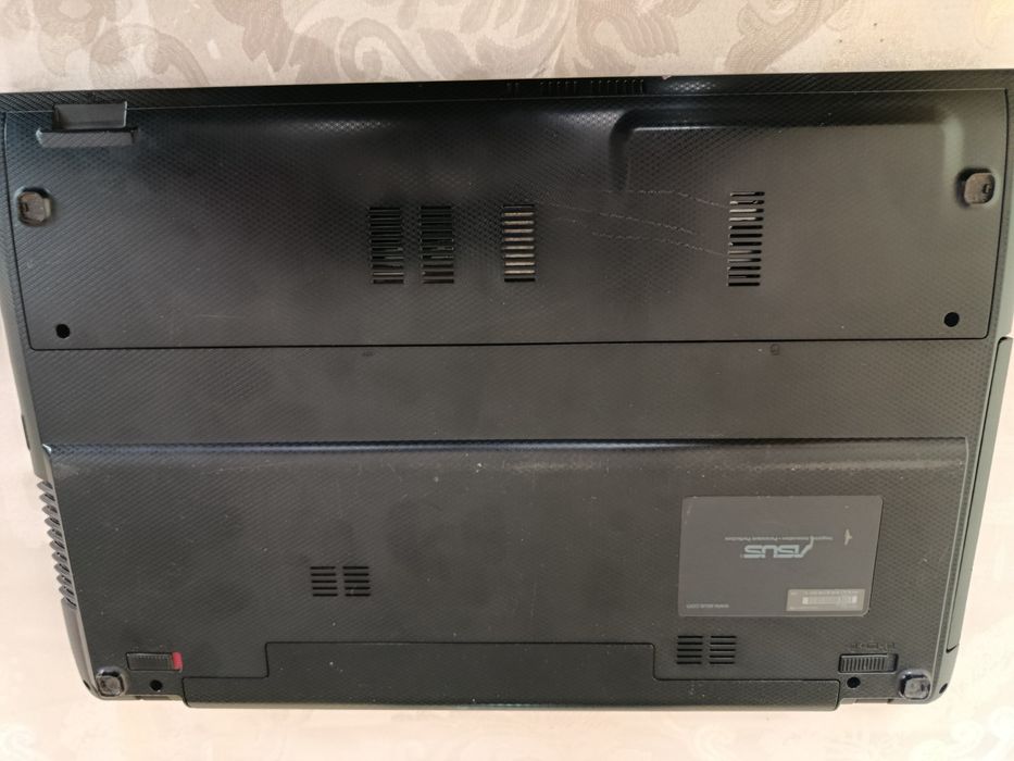 Asus Notebuk holati yaxshi