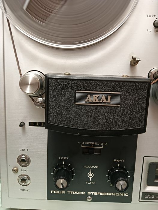 Magnetofon Akai 1720w