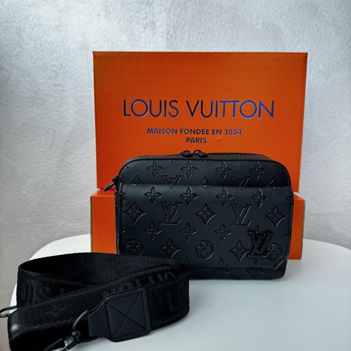 Мъжка чанта / чанти Louis Vuitton