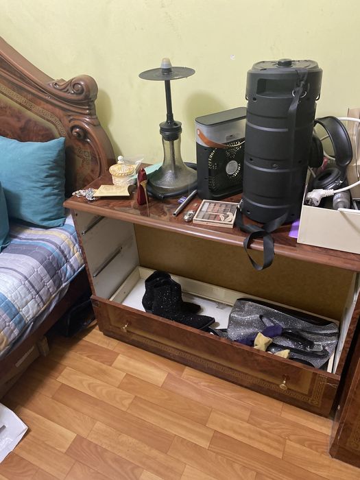 Кровать с матрасом