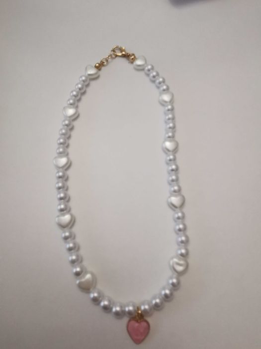 Ръчно изработени колиета.