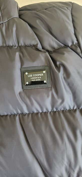 Vând geaca LeeCooper