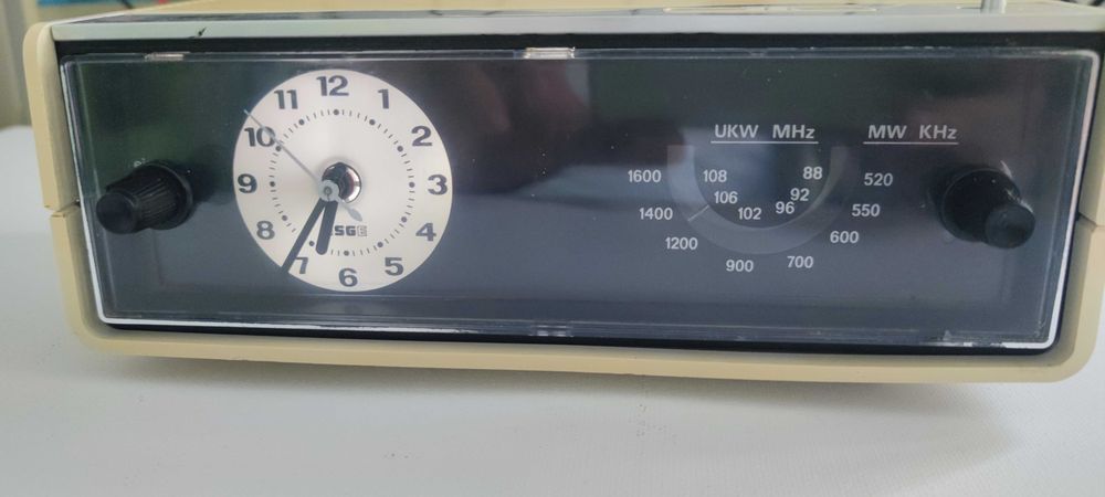 Vand Radio vechi (1964) Elvetian Esge RB35 pentru colectionari