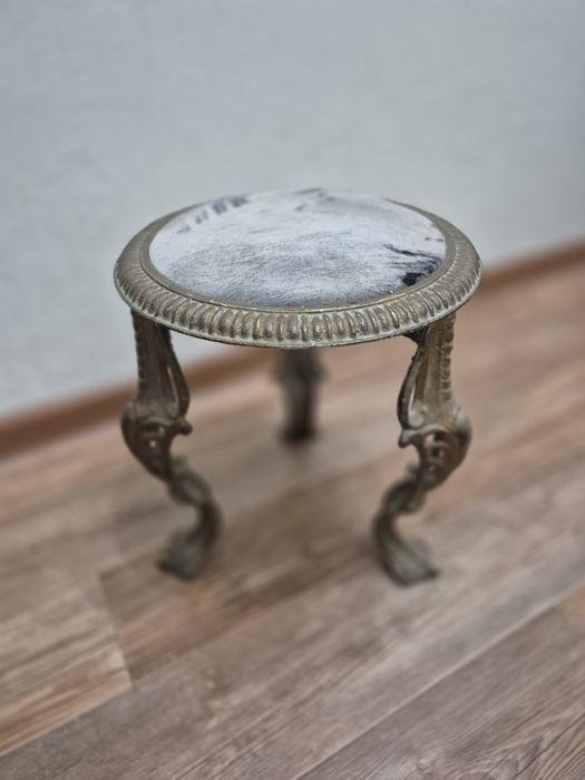 Антикварный стульчик