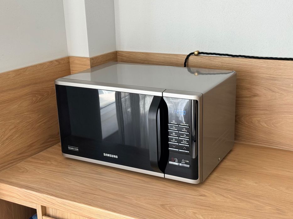 микровълнова печка - Microwave Samsung