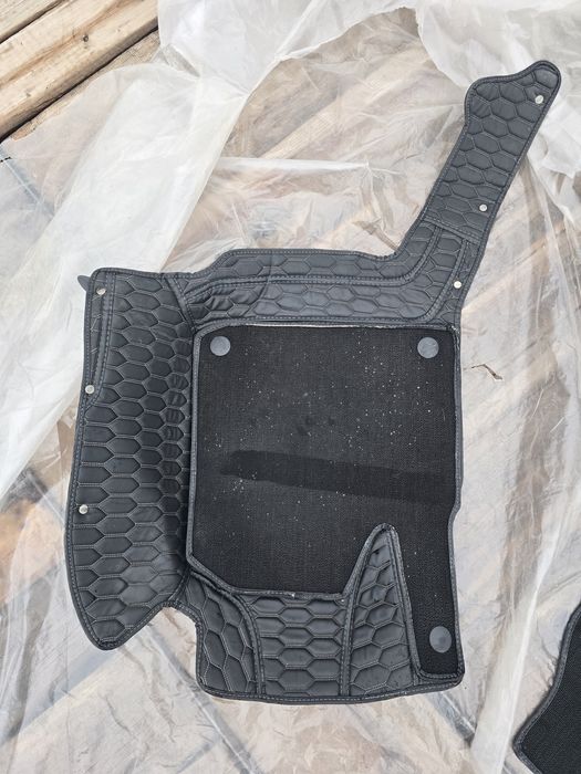 Lexus LX470 полик