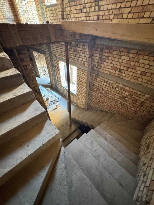 Продаётся просторный 2-этажный дом коробка | Ховли | Дом Uchastka