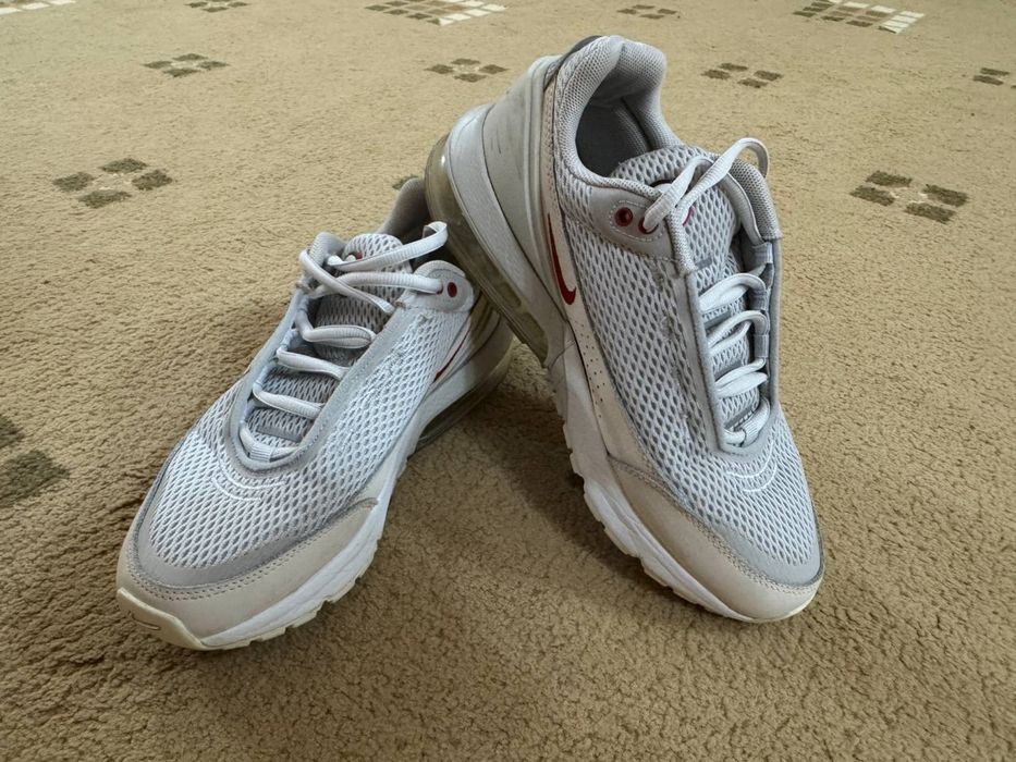 Кроссовки “Nike”