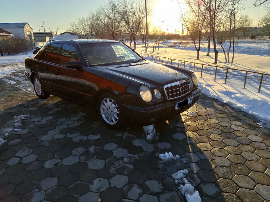 Продам Mercedes-Benz E 230