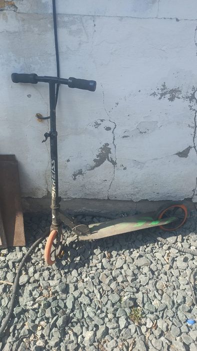 Продам самокат б/у