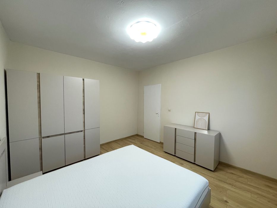 Дава се под наем Тристаен апартамент в Ловеч, Широк център - 80 кв.м за 398.82 € - Снимка #9