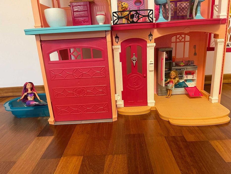 Casuta Barbie Dream House