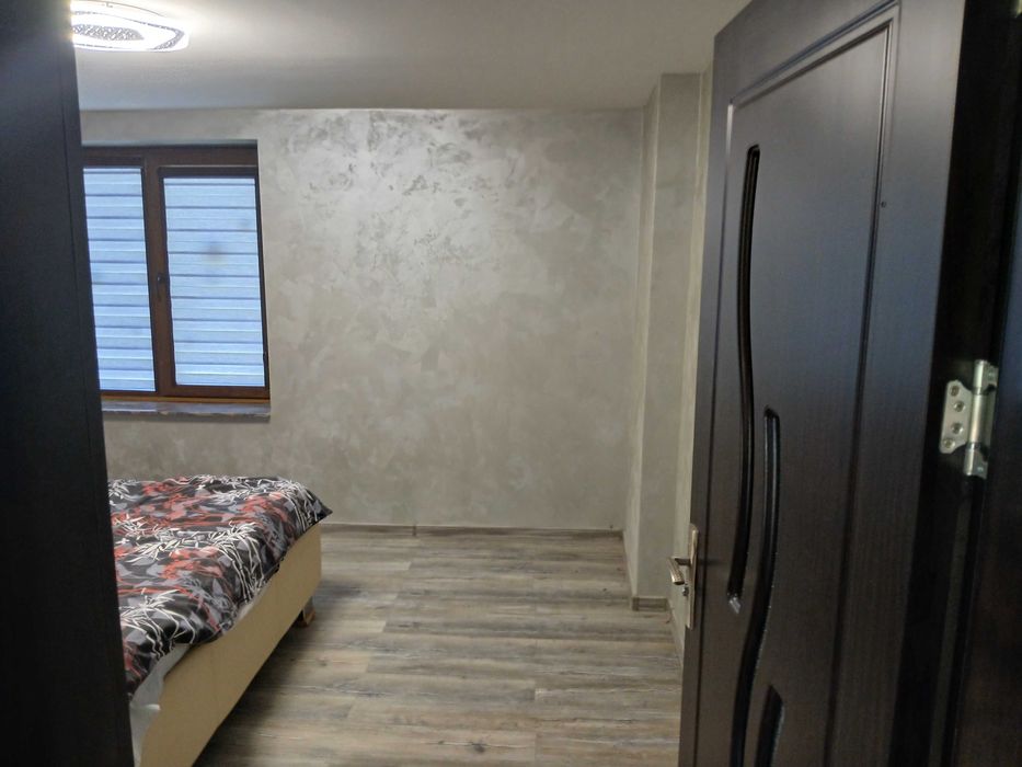 Продавам къща в село Гиген тел.за връзка 0899934142,0896418272