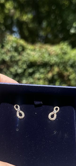 Обици Swarovski чисто нови