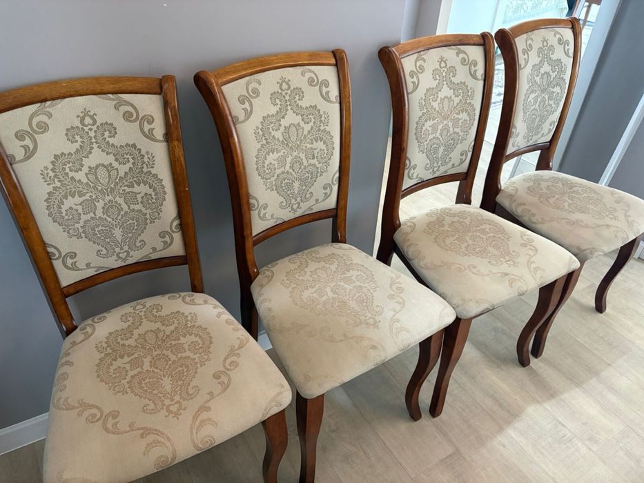 Продам стулья 4 штук