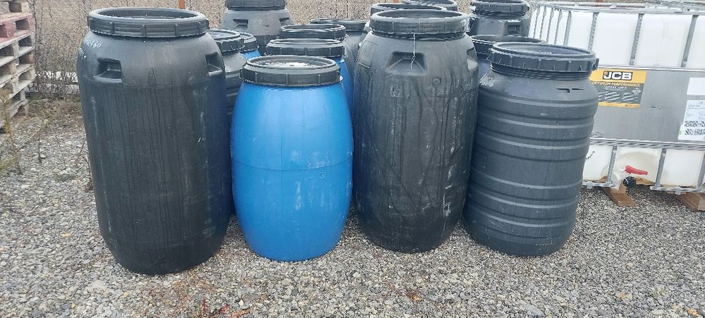 Продавам бидони 200-220 литра