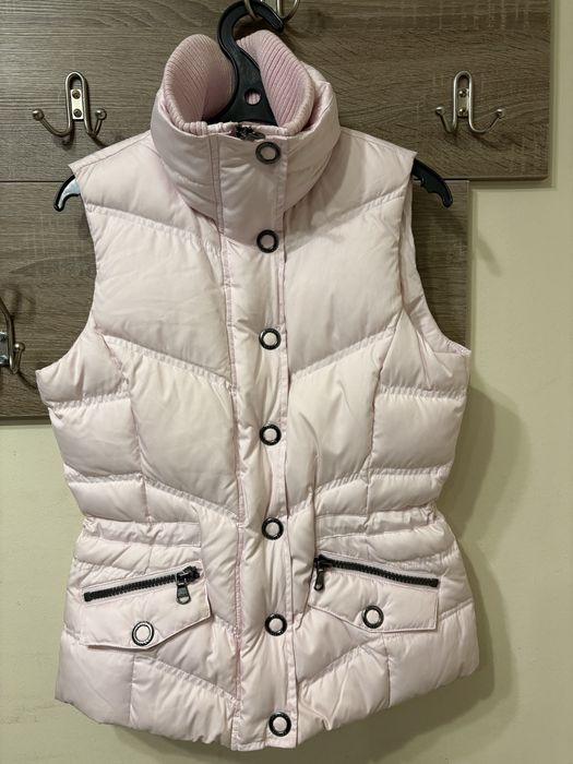 Пуховик жилет Esprit, в отличном состоянии