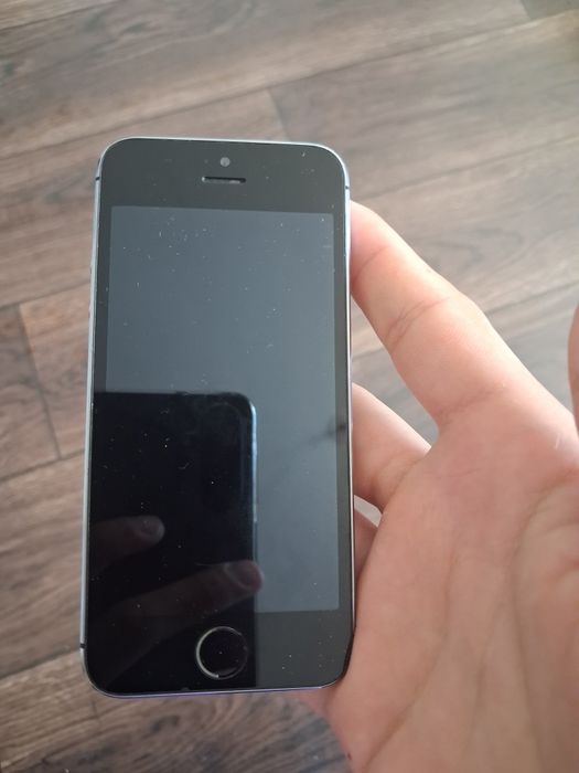 Продам Iphone 5 в идеале