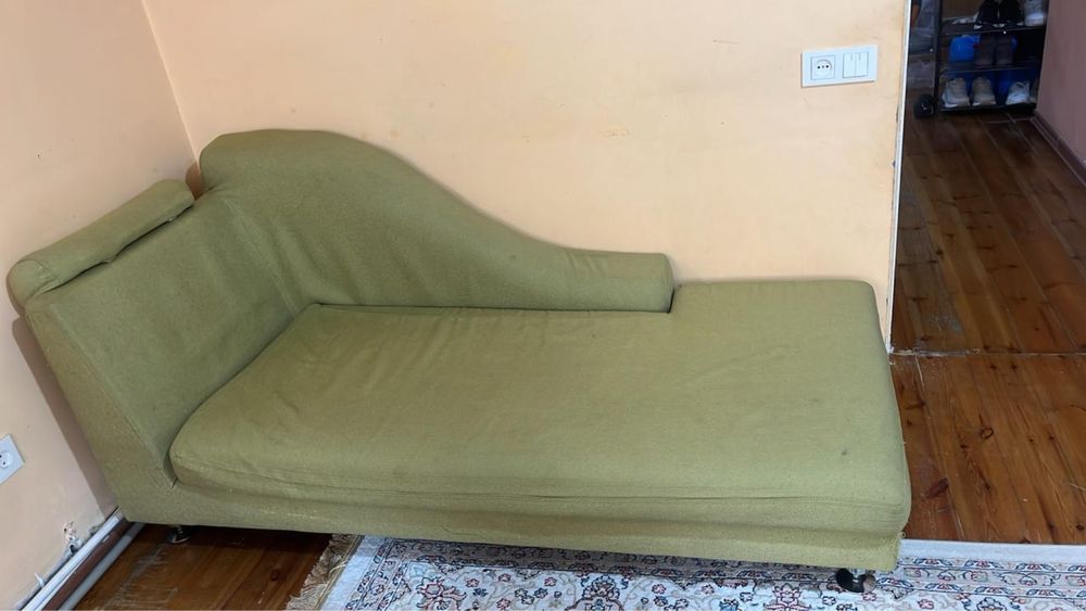 Продам диван недорого