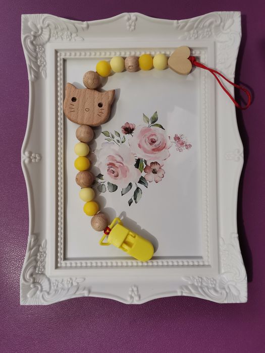 Lănțișoare pentru suzetă