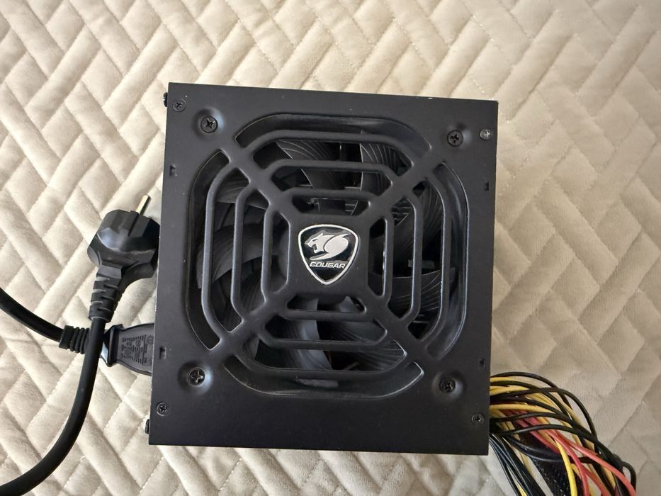 Продам блок питания Cougar VTC600W
