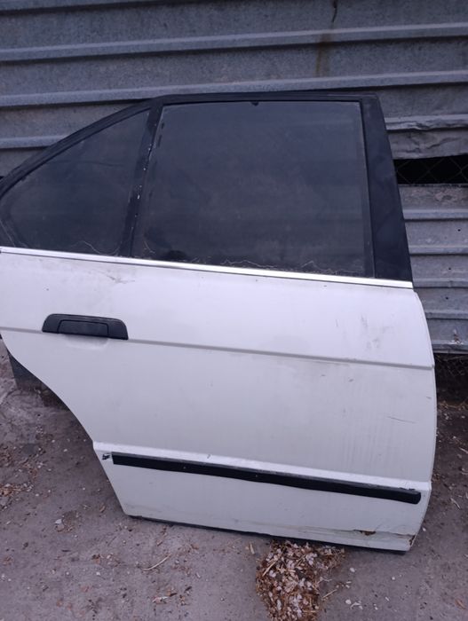 Двери на БМВ е34