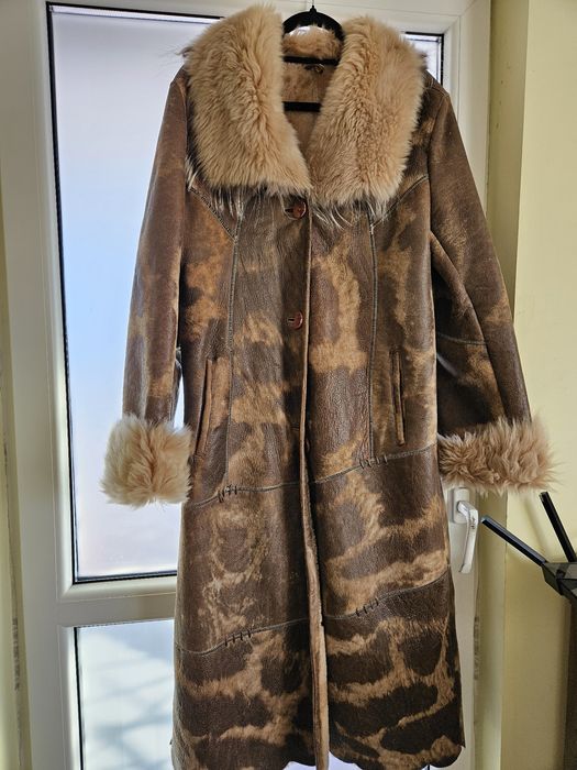 Cojoc de damă, lung, din piele și blană naturală