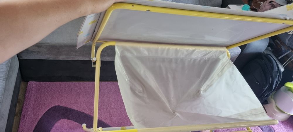 Повивалник с вградена вана за къпане + сет играчки и камера ПОДАРЪК