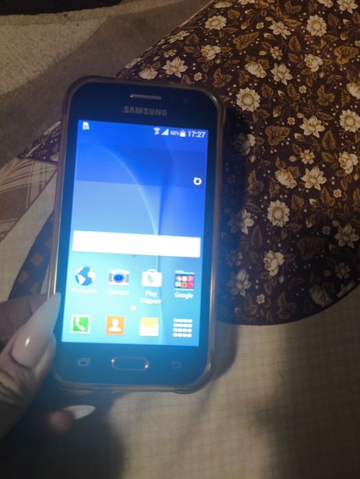 Телефон Samsung galaxy J1 ace