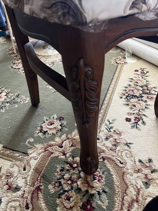 Стол со стальями