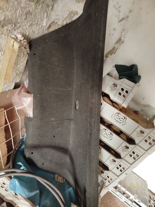 Внутренняя обшивка багажника Мерседес w202