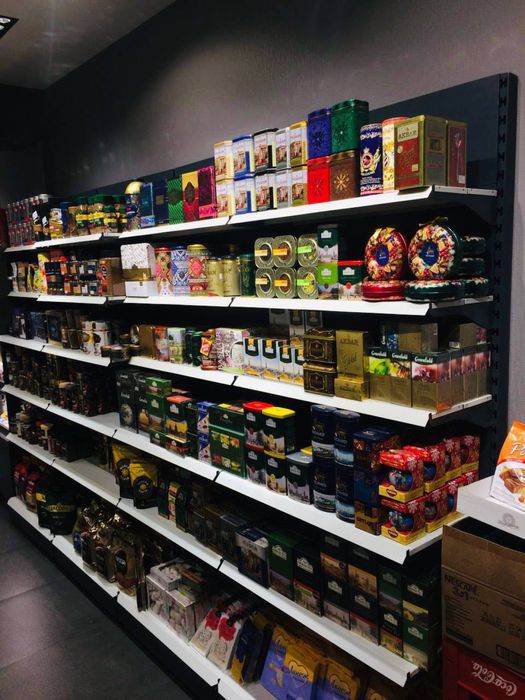 Торговое оборудование , стеллажи , витрины, холодильники