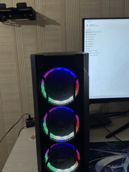 Продам компютер монитор