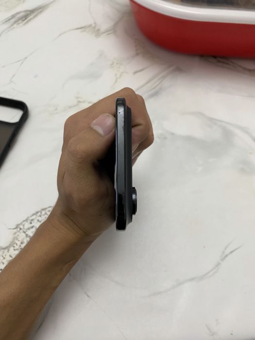 Iphone 17 AIR поддержанный