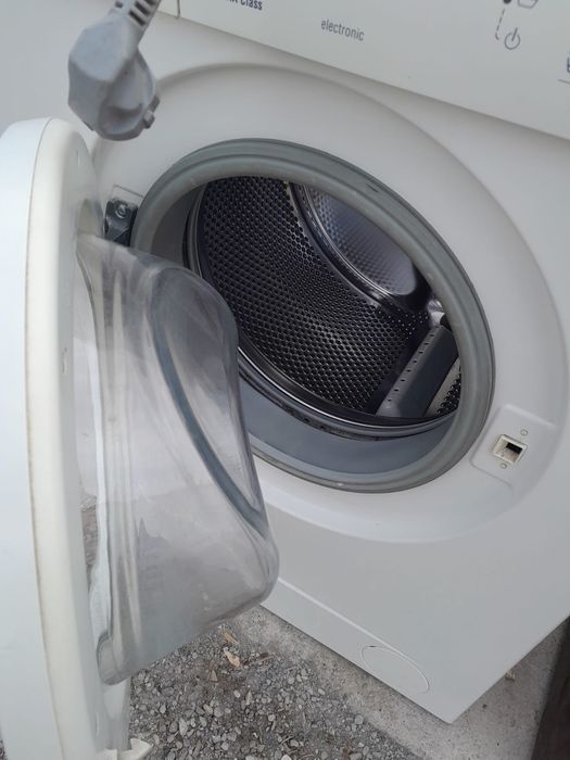 Стиральная машина автомат