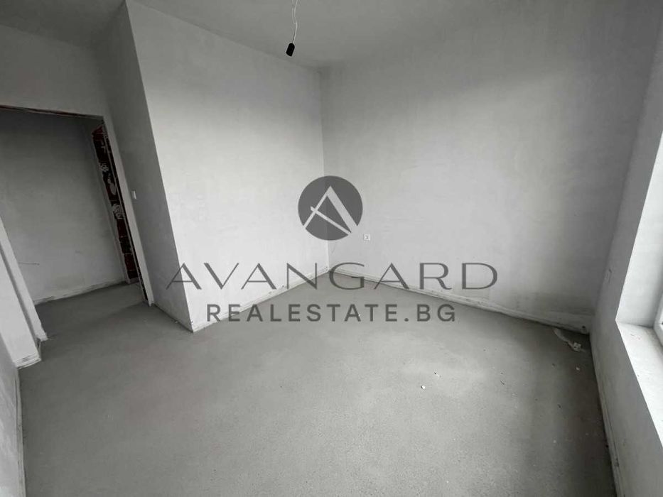 Продава се Тристаен апартамент в Пловдив, Кючук Париж - 91 кв.м за 1359 €/кв.м - Снимка #3