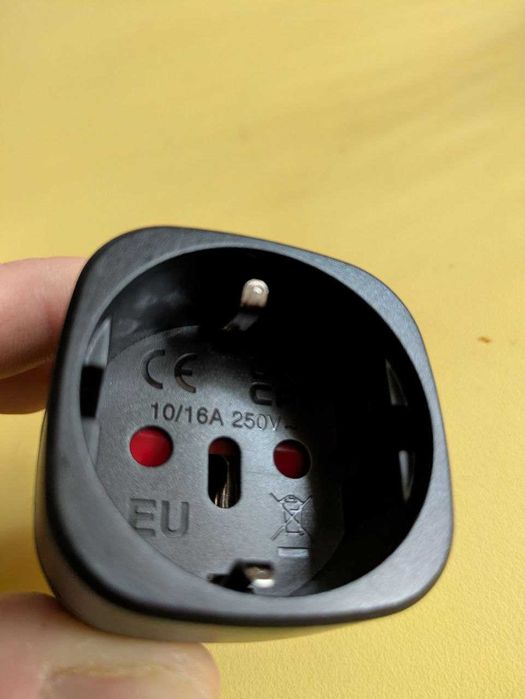 Адаптер за контакт в Англия EU-UK